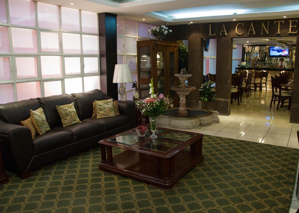 Hotel Rincon Real Suites Дуранґ Екстер'єр фото