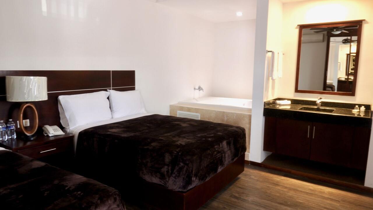 Hotel Rincon Real Suites Дуранґ Екстер'єр фото